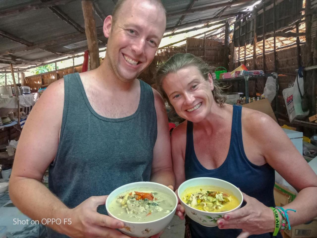 Готель Mr. Chuoi Bar And Hut Ko Phra Thong Екстер'єр фото